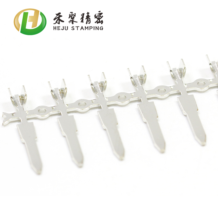 連接器端子、卡類端子、端子